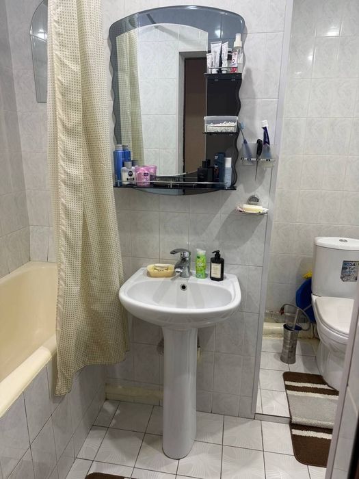 Карасу .  Продам 2 комнатную квартиру.