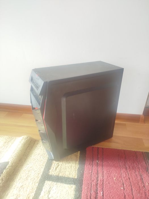Vând unitate PC !!!