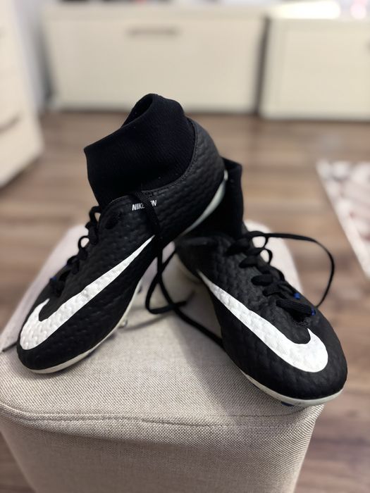 Adidasi fotbal gheata Nike, marimea 36