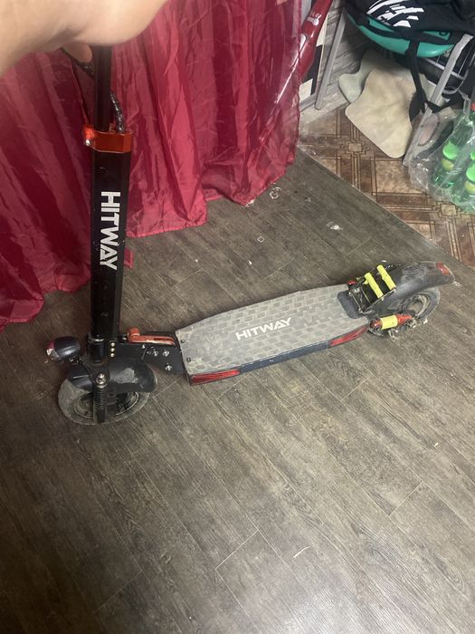 Vnd trotinata elctrica mai multe detali in privat