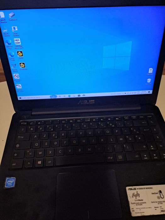 Laptop Asus L402S