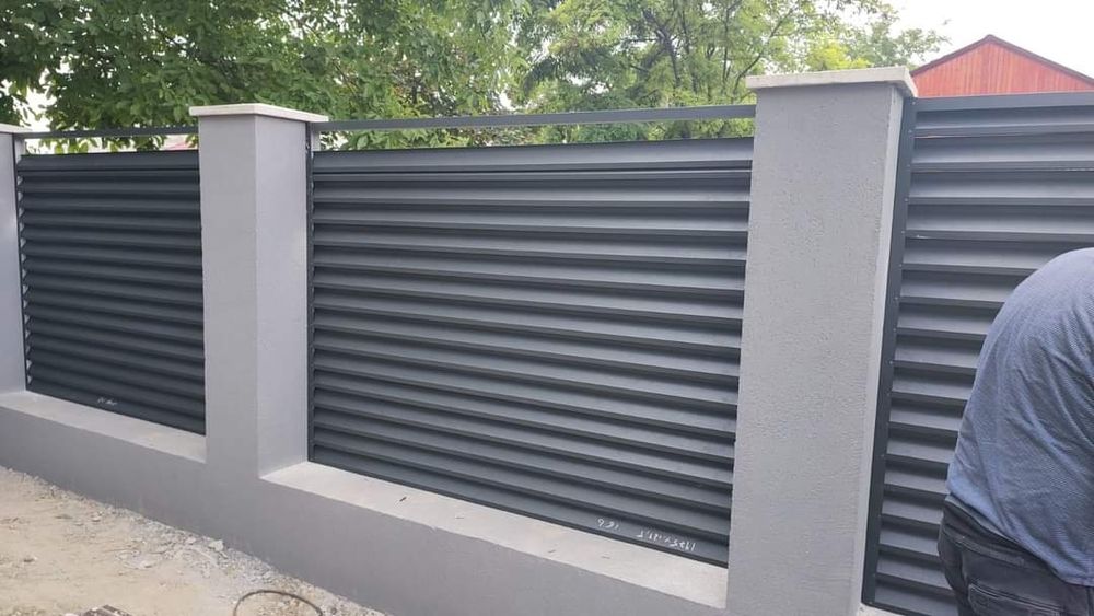 Executam garduri din panouri stil jaluzele si alte modele