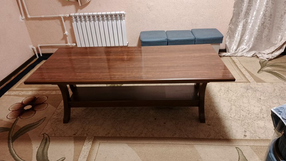 Стол сотилади МДФ