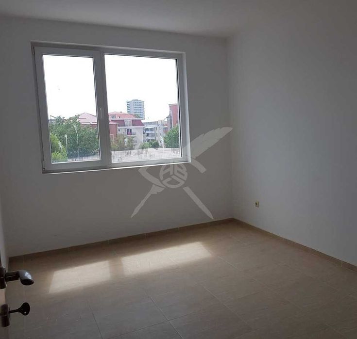 Продава се Тристаен апартамент в к.к. Слънчев бряг - 82 кв.м за 915 €/кв.м - Снимка #1