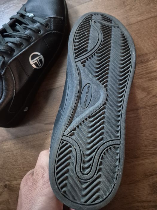 Черни  кожени маратонки sergio tacchini  42