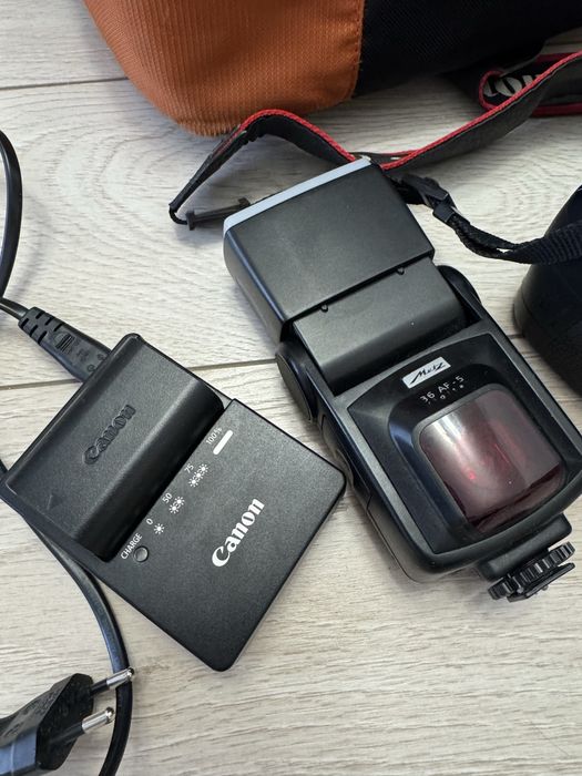 Canon 60D + rucsac Lowepro