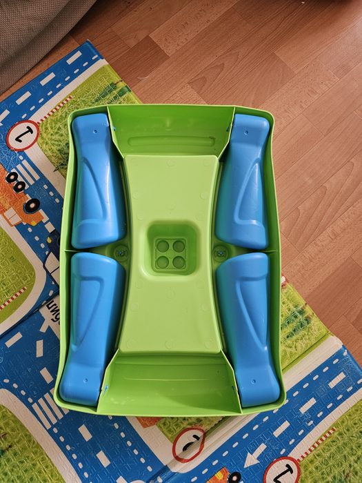 Конструкторный столик для малыша