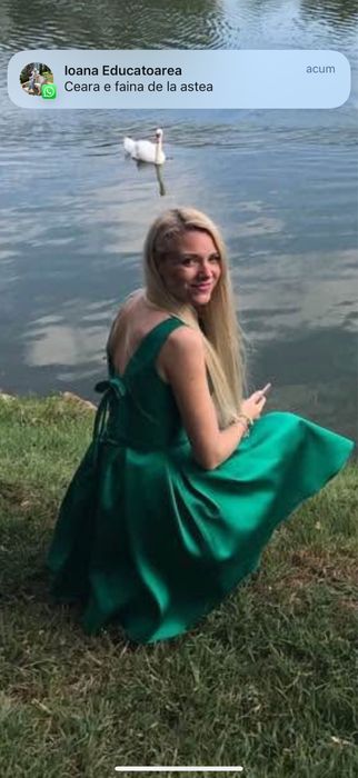 Rochita superba verde cu buzunare