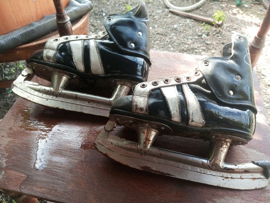 Продам коньки и ролики детские