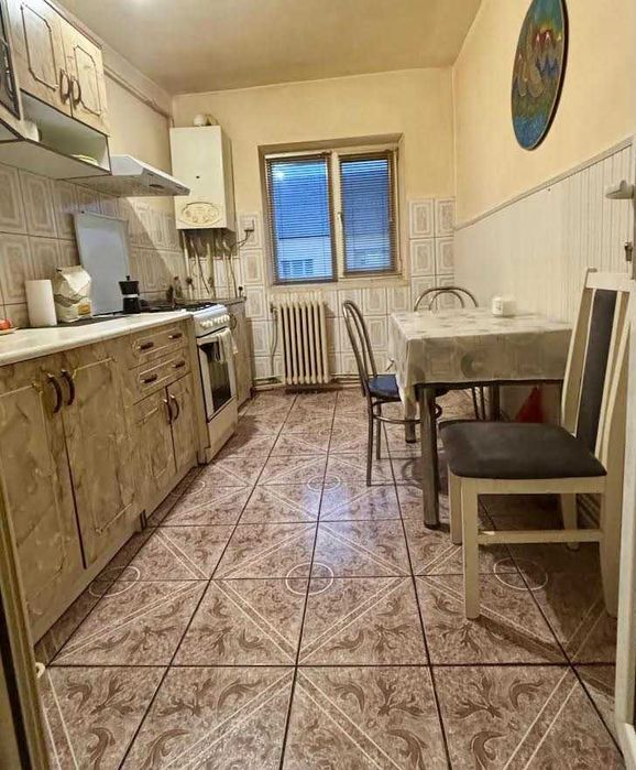 Vind apartament 2 camere Beclean