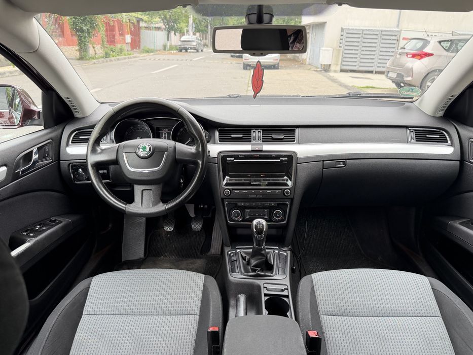 Skoda Superb Combi 1.4 TSI 125 CP 2010 EURO 5 Limuzină de familie