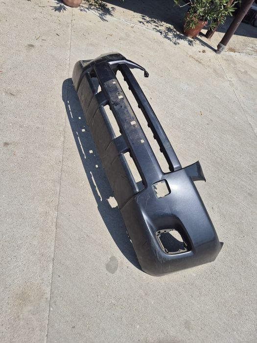 Предна Броня за Тойота раф4 2009г  необурудвана със външни забележки Б