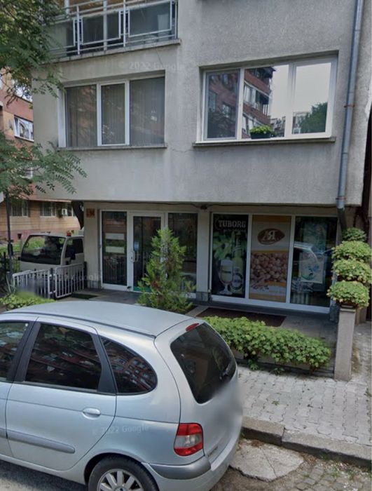 Дава се под наем Магазин в София, Оборище - 84 кв.м за 561 € - Снимка #1