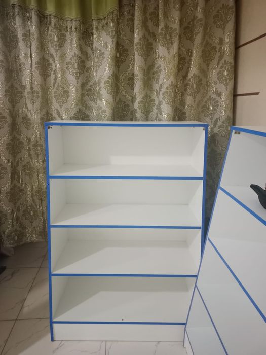 Витриналар және полкалар