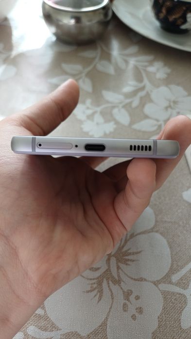 Samsung S21FE в идеале на обмен