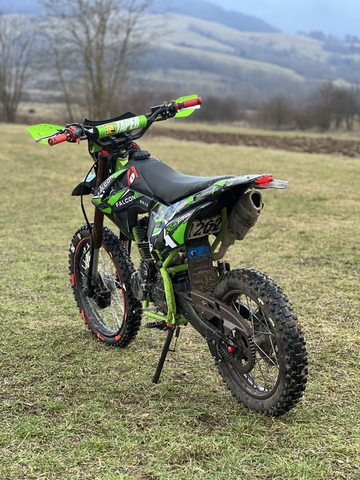 Cross Falcon KX13 achiziționat nou acum 2 luni GARANȚIE 2 ANI