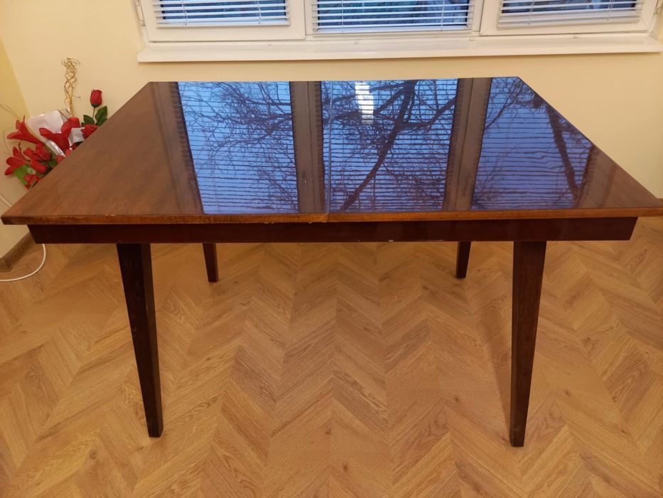 Дървена Лакирана Маса