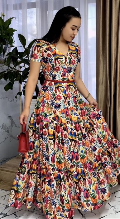 Шикарное платье на 42 размер S