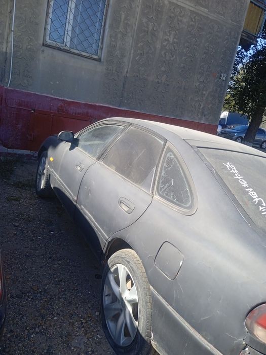 Продам машину Mazda Cronos