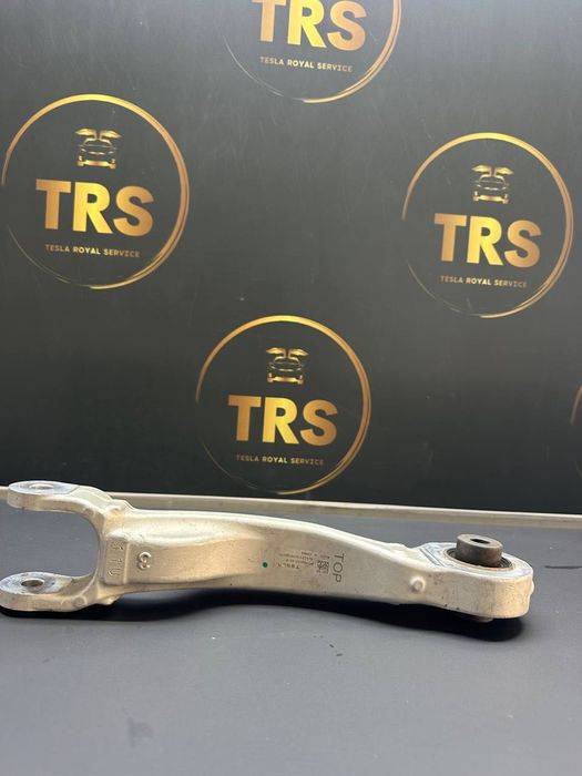 Носач за Tesla model Y