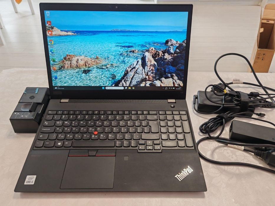 Lenovo ThinkPad T15 Gen 1 - i5 + докинг станция /  ОТЛИЧЕН