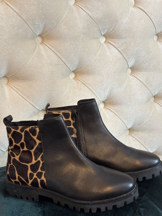 Ghete din piele naturala