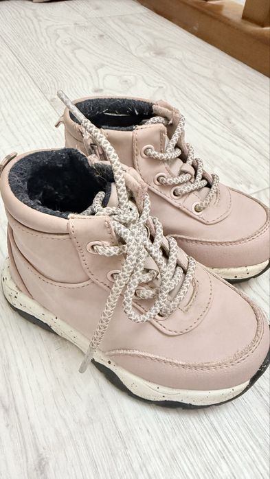 Обувь ботинки 24 размер бренд Томби