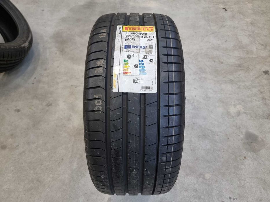 Anvelopa NOUA VARA 255.35.19 Pirelli P zero Runflat [dot 2022]