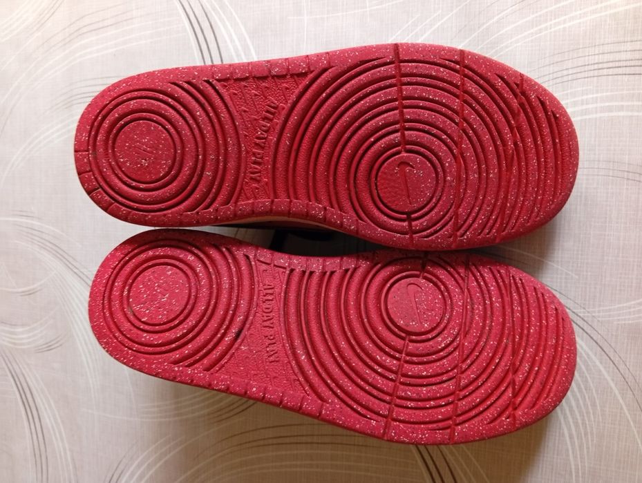 Nike  маратонки 35 номер