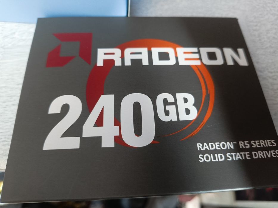Жёсткий диск SSD 24гб  и Оперативка 8гб ддр4
