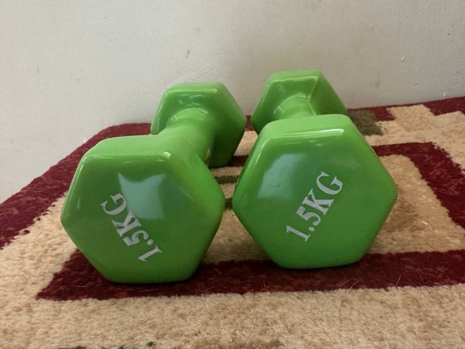 Гантели гантели 1.5 кг спортивные