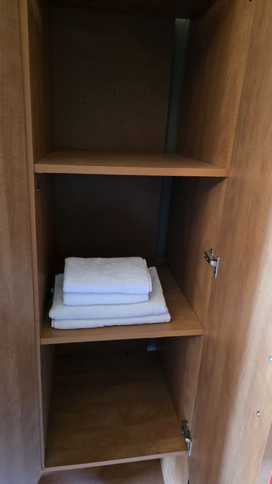 Трикрилен гардероб