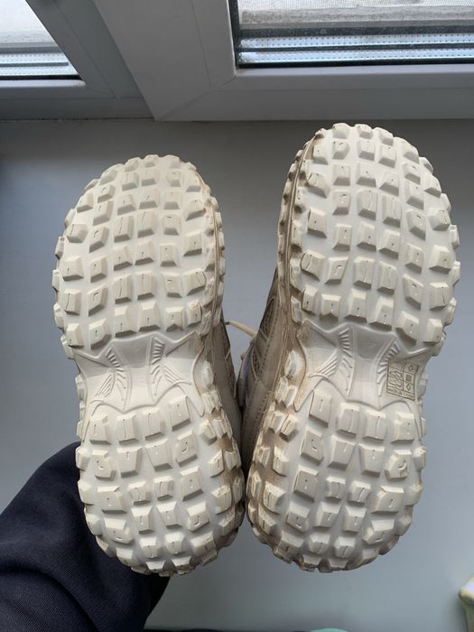 Детские кроссовки