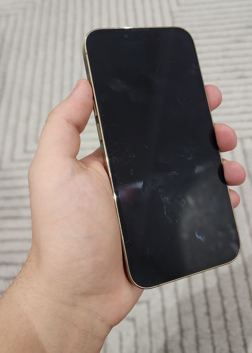 IPhone 14 va IPhone 13 pro