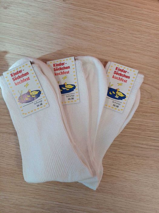 Дамски едноцветни изчистени чорапи