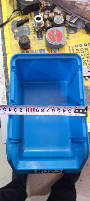 Cutii plastic depozitare Lungime 220 mm Lățime 140 mm Înălțime 120 mm rosii la 8 lei si cele bleo la 10 lei noi