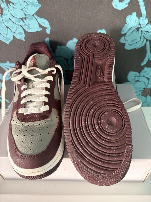 Продавам маратонки nike