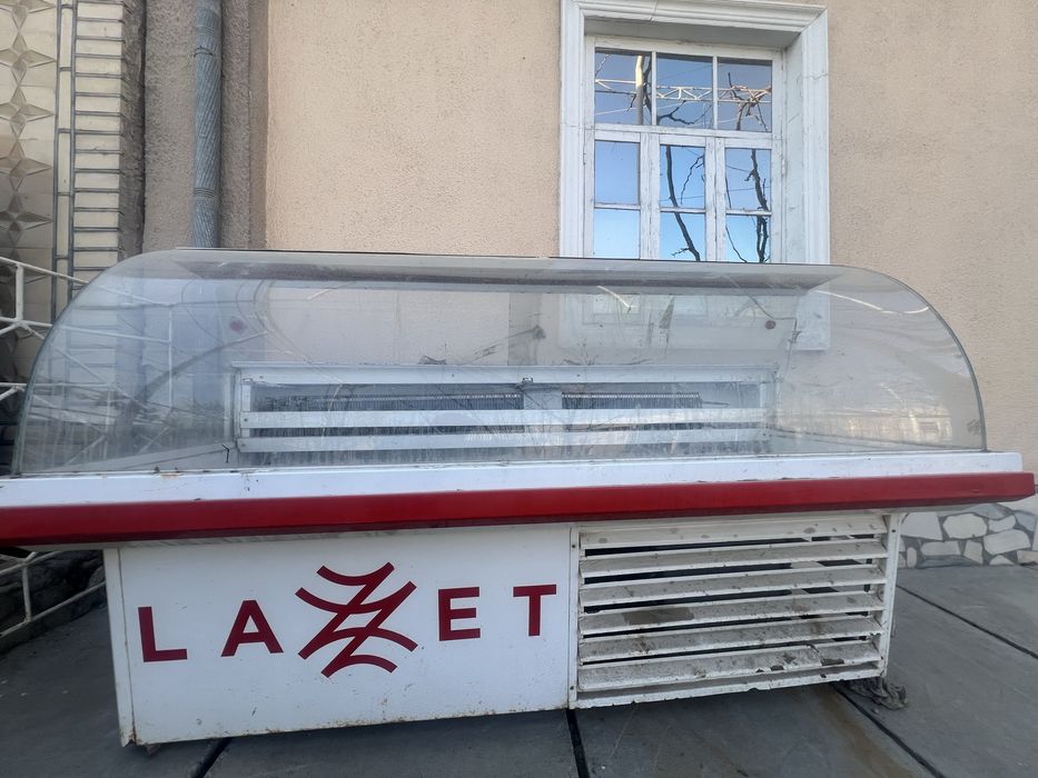 Xaladilnik, Vetrina sotiladi