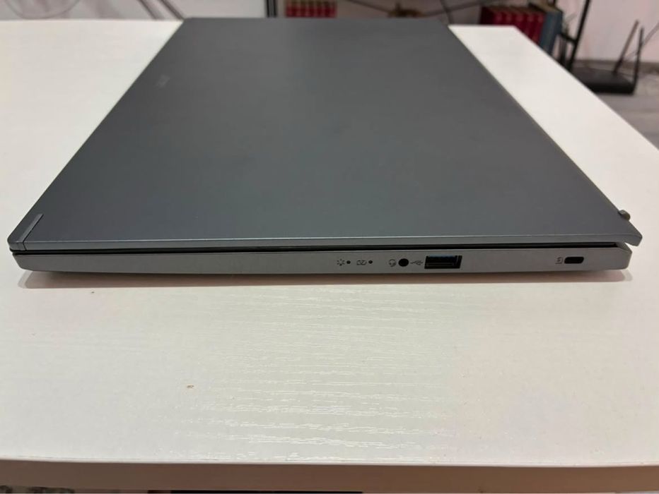 Laptop Acer Aspire 5 A515-57-51VM