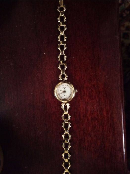 Часы женские серебро и позолота