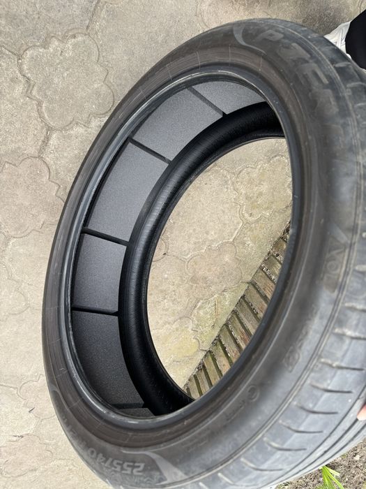 2 Anvelope Pirelli P Zero 255 40 21 cu bureti