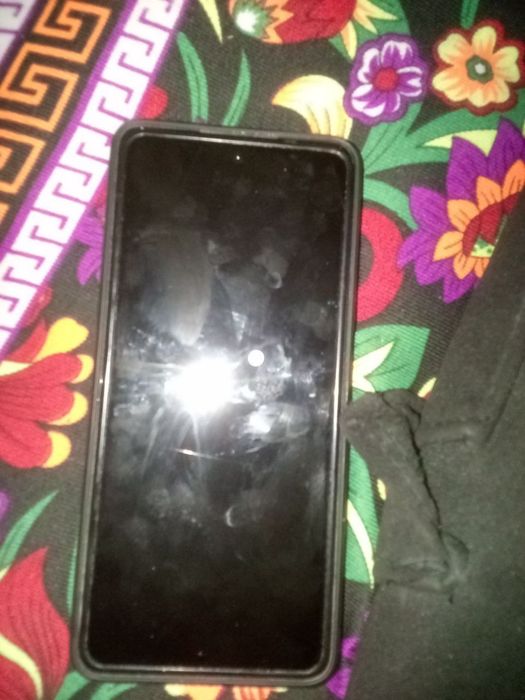 Infinix hot 40 i 128hotira