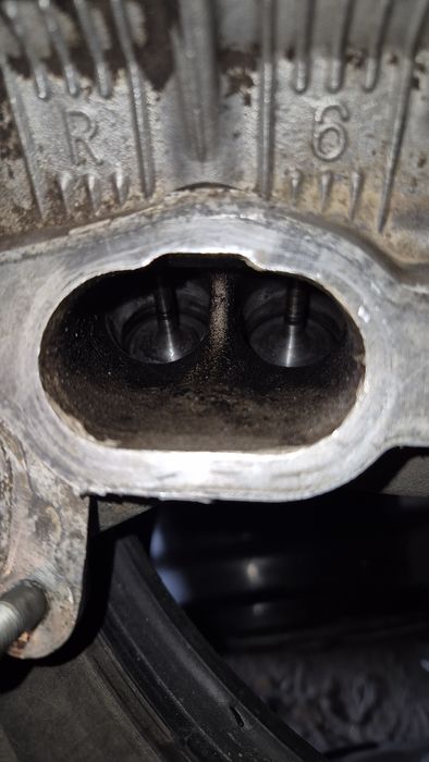 Головка двигателя 3UZ