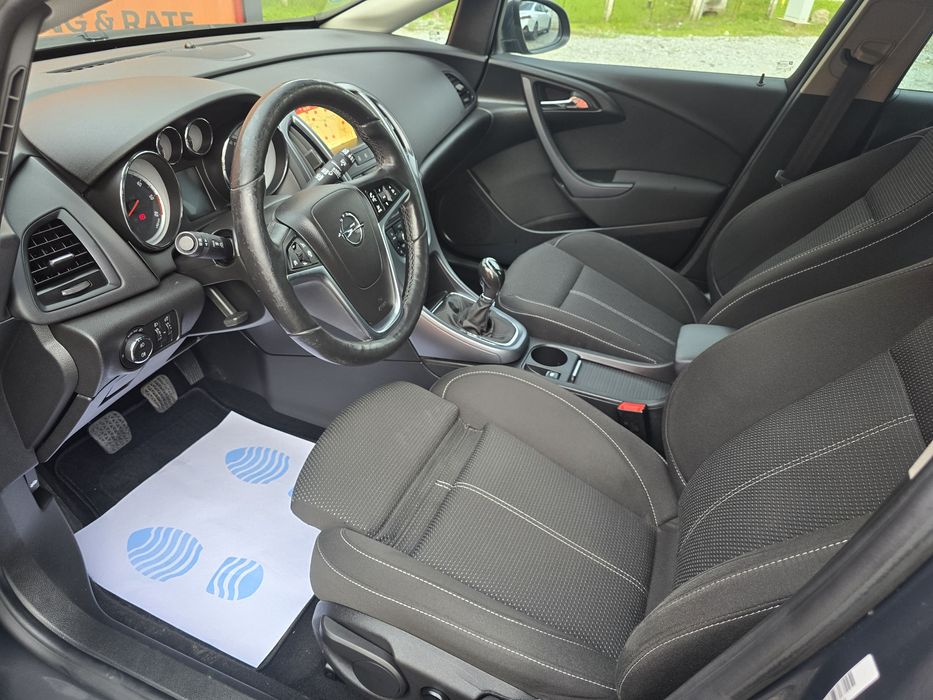 Opel Astra J Break Finantare Rate-Credit