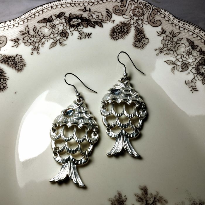 Шикарные стильные серьги