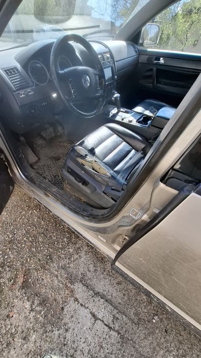 Vând  Touareg  motor  defect