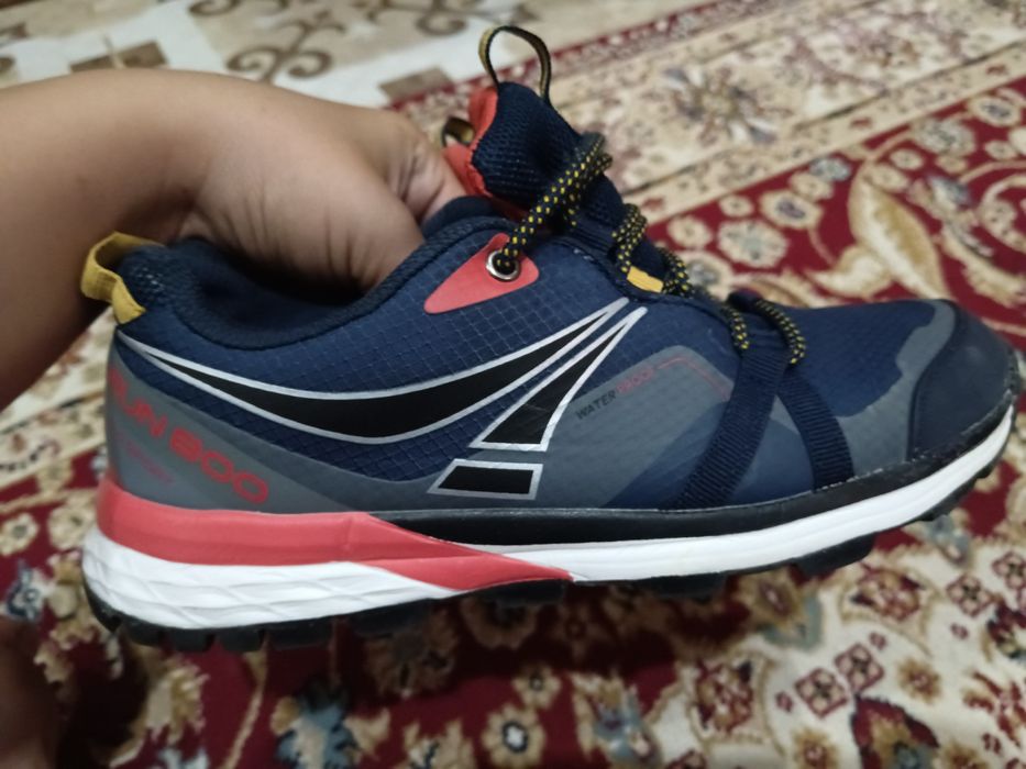 Кроссовки для повседневной ходьбы