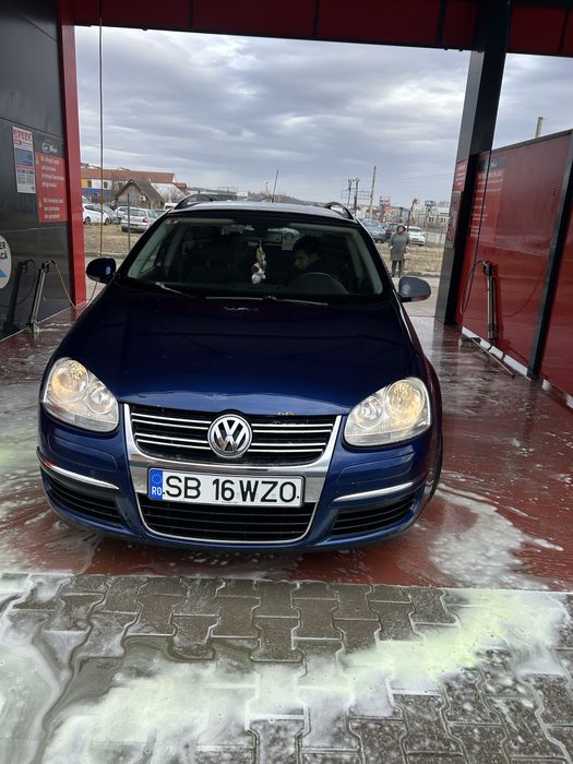 Vand golf 5 19 TDI 105 cu toate acte la zi mai multe detali la telefon