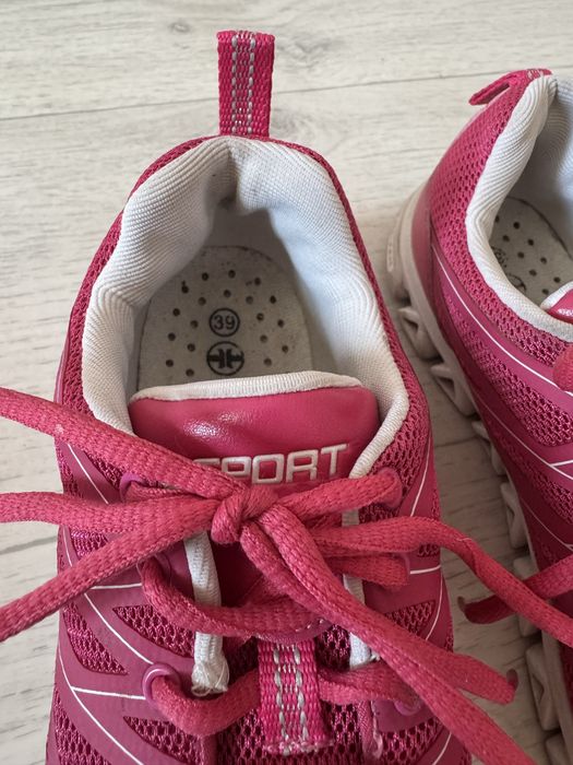 Кроссовки 39 размер