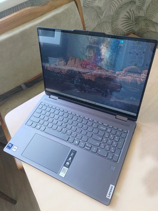 Lenovo Yoga 7 | Ultra 7 155U | RAM 16 | nvme 256